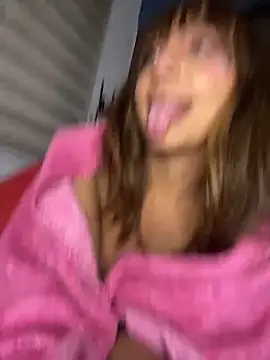 petite_tatis's cam snapshot