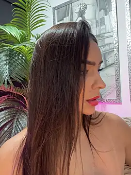 Mau_White live sex cam