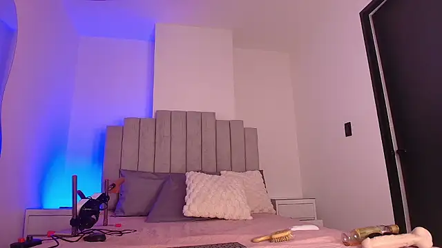 ellisrossi's cam snapshot