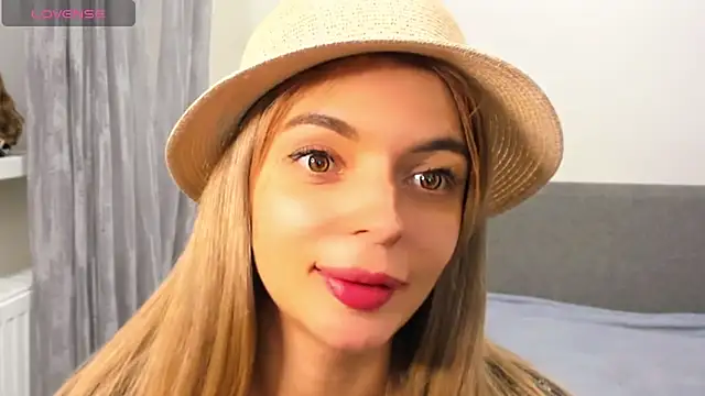 _ellen_meow_'s cam snapshot