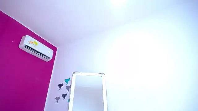 ebonny_suggarmommy1's cam snapshot