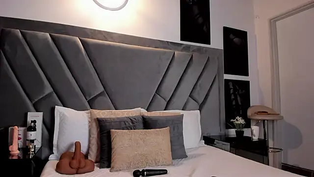 brenda_nova18's cam snapshot