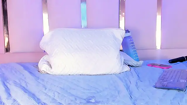 BriannaRoses's cam snapshot