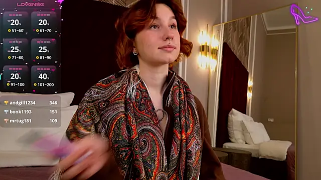 ClaireMathis's cam snapshot