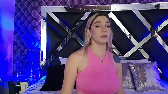 victoriaa_lee_'s cam snapshot