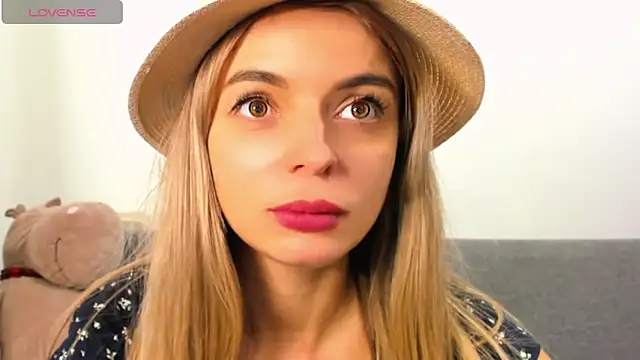 _ellen_meow_'s cam snapshot