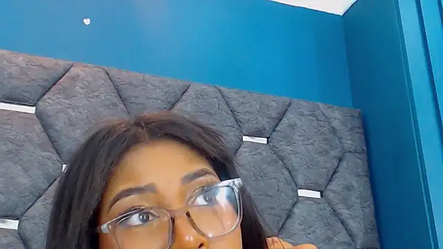 VanessaGlenn's cam snapshot