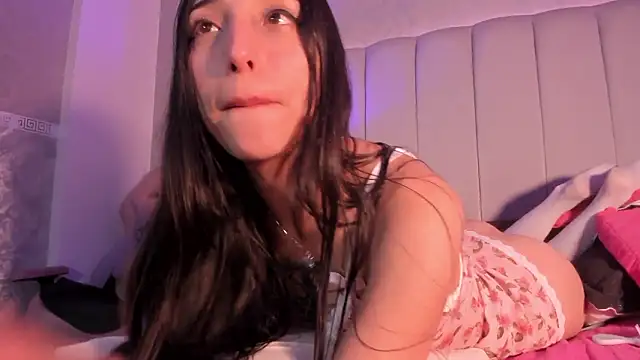 Evabellee's cam snapshot