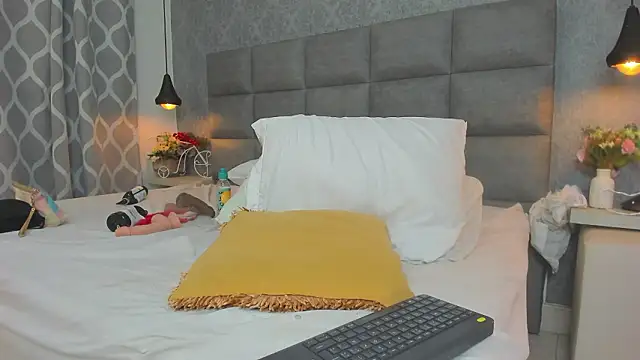 emilyy_r's cam snapshot