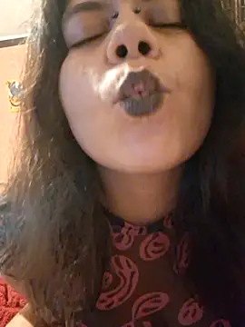 niCuNin live sex cam