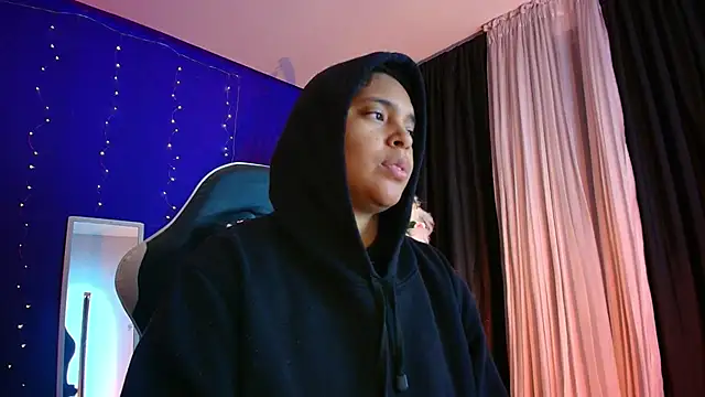 Emmapark_'s cam snapshot