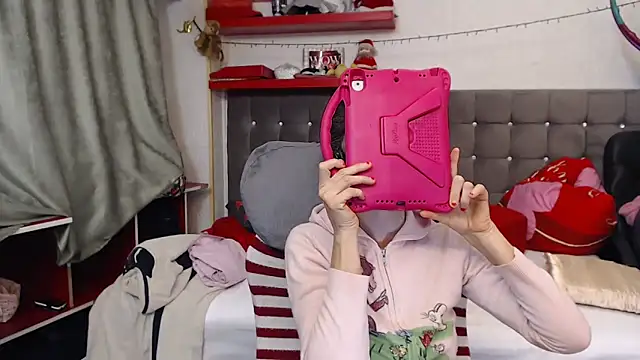 kellyterapy's cam snapshot