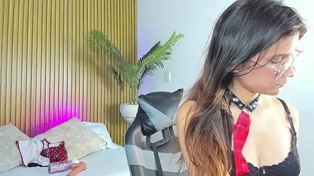 scarlett_rosse_x's cam snapshot