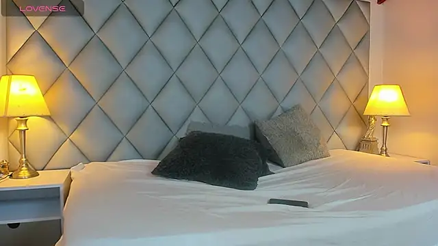 AaronVegaa's cam snapshot