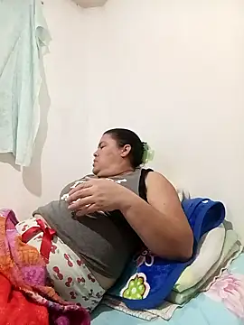 yaneth_'s cam snapshot