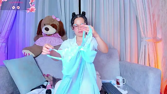 alejagarcia_'s cam snapshot