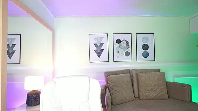 EmilyTurneer's cam snapshot