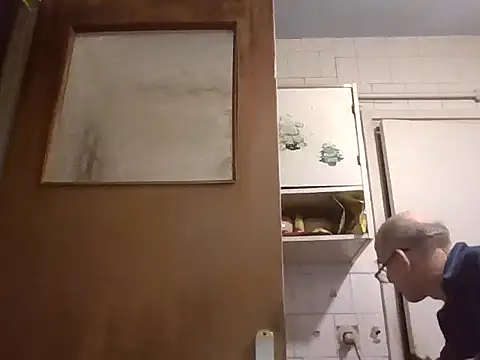 mariusica1@xh's cam snapshot