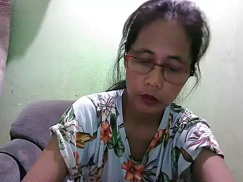 HotLadyPinay32's cam snapshot