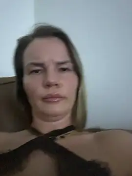 Cutebrowneyes_'s cam snapshot