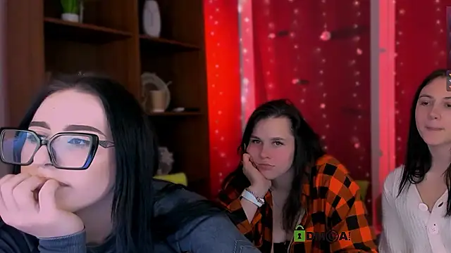 alia_skay's cam snapshot