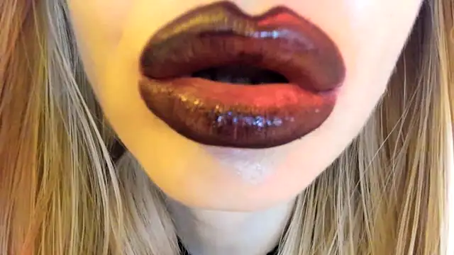 Politeeliza's cam snapshot