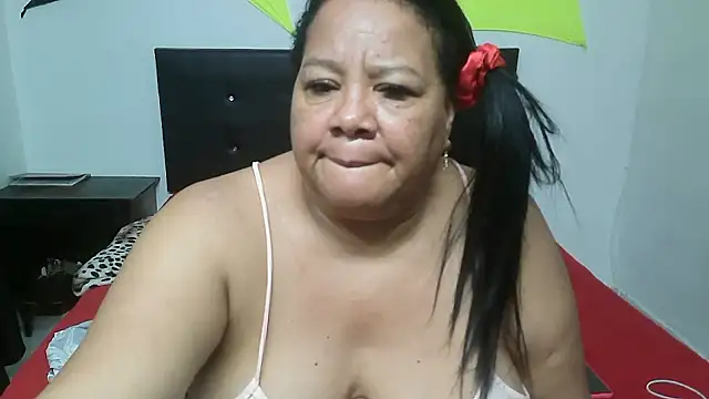 Shanttal0272 live sex cam