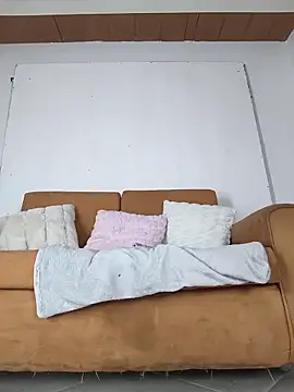 In-Ur-dreams live sex cam