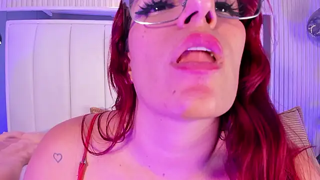 naughty_flower18's cam snapshot