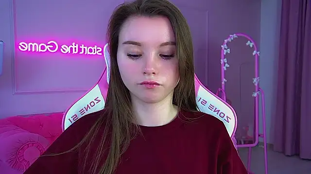 KeiraAsti's cam snapshot