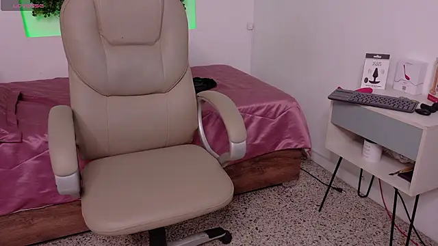 KaelSwitch's cam snapshot