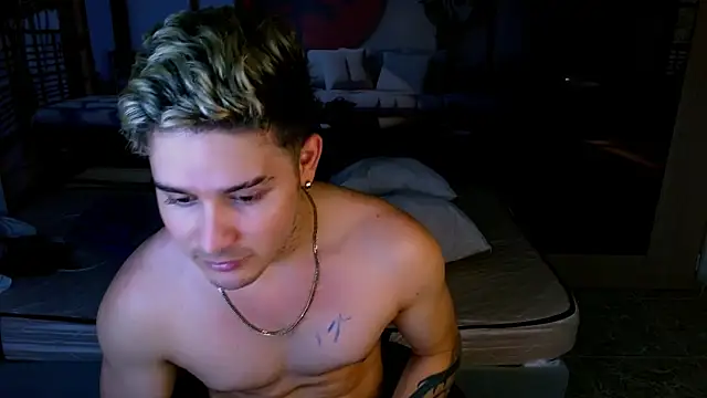 RayanLynxx's cam snapshot