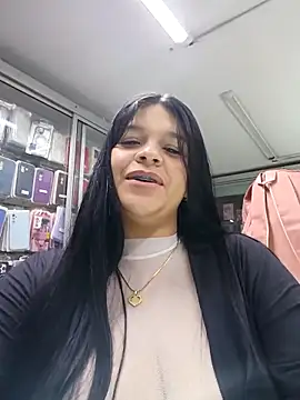 Layla-daring live sex cam