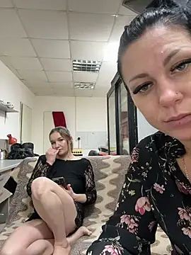 _Mila_Love's cam snapshot