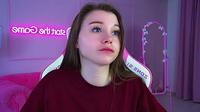 KeiraAsti's cam snapshot