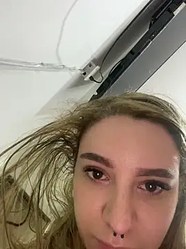 karla-thomsom10's cam snapshot