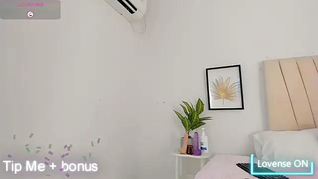 Nina_keller_'s cam snapshot