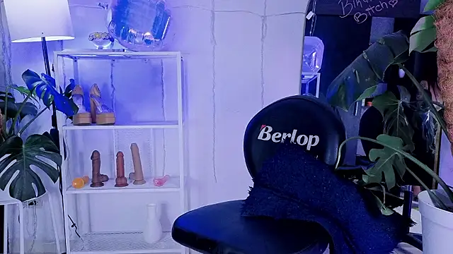 VickyGrey's cam snapshot