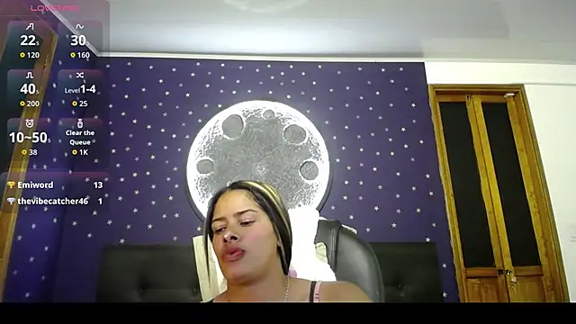 nairobi8's cam snapshot