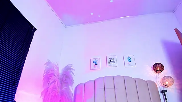 _aithanaa_'s cam snapshot