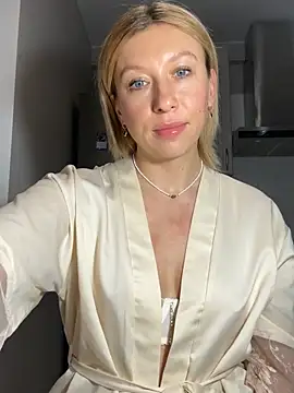 Kittie_Valentine's cam snapshot