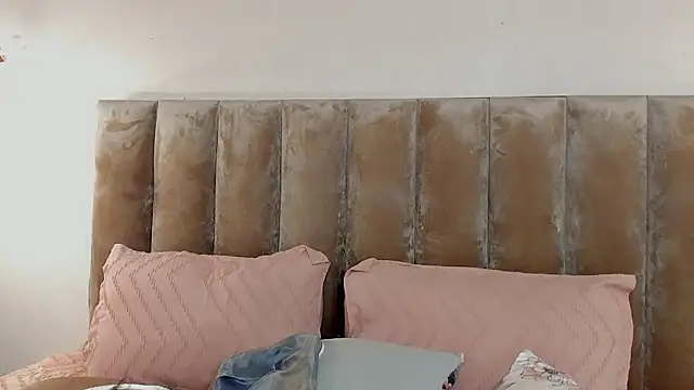 Alisha-Bond's cam snapshot