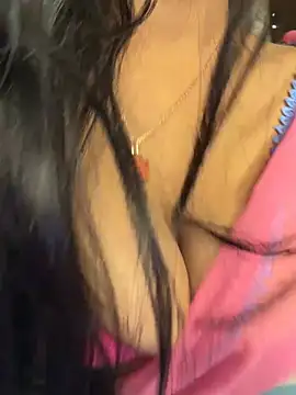 KARISHMA-STRIP's cam snapshot