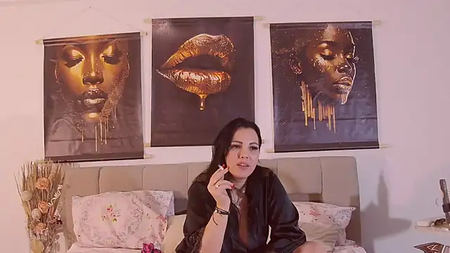 ReiyaRey's cam snapshot