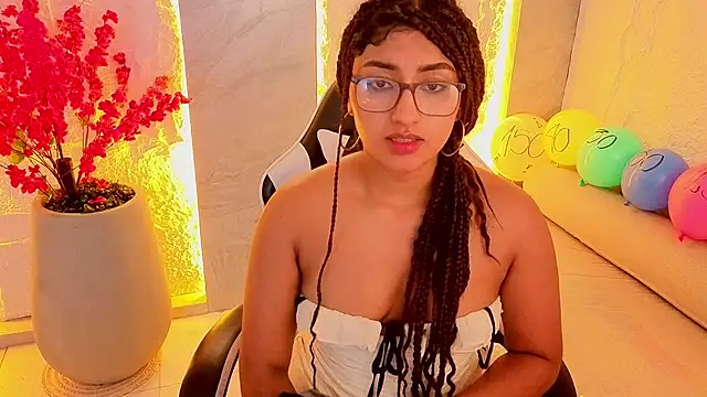 isabella_tp's cam snapshot