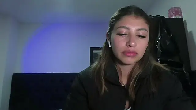 AliceTeenager___'s cam snapshot