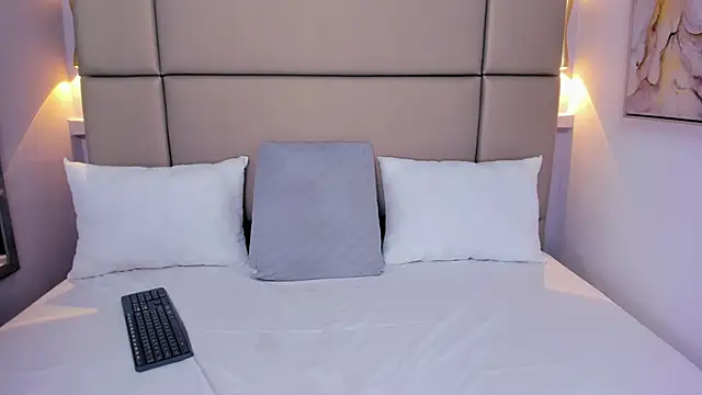 Violettaevans_'s cam snapshot