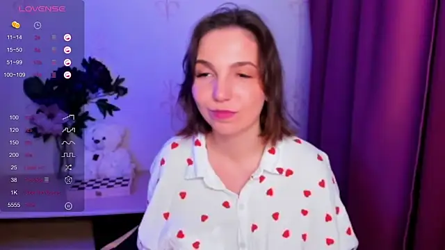 KindHazelHere_'s cam snapshot