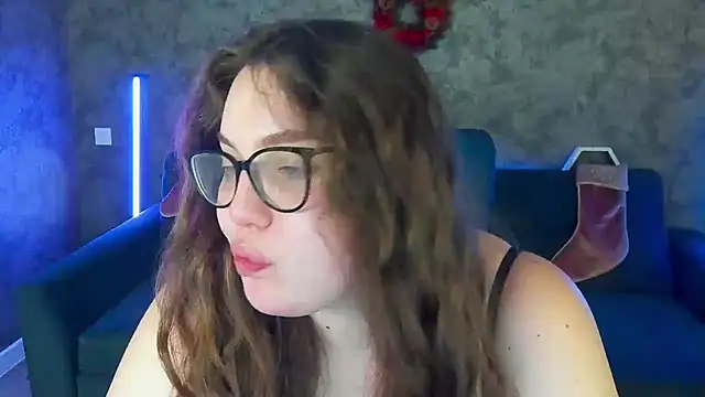 LuxSopphia's cam snapshot