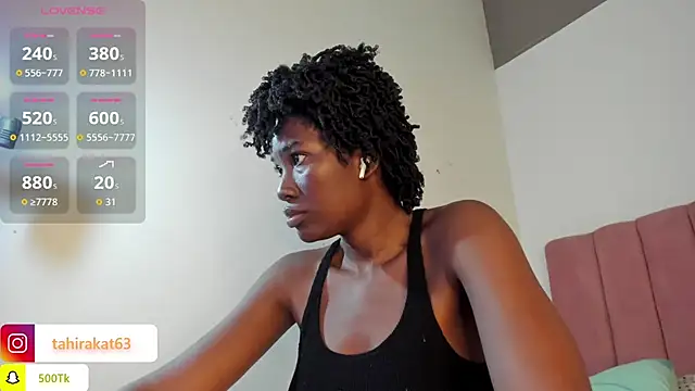 Tahira_21_'s cam snapshot